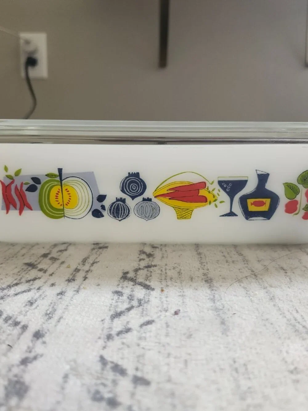 Pyrex JAJ rectangular casserole dishes with lids